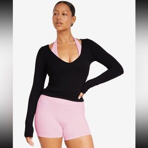 Crop Shop Boutique NWT V Neck Long Sleeve Top | Black M or XL